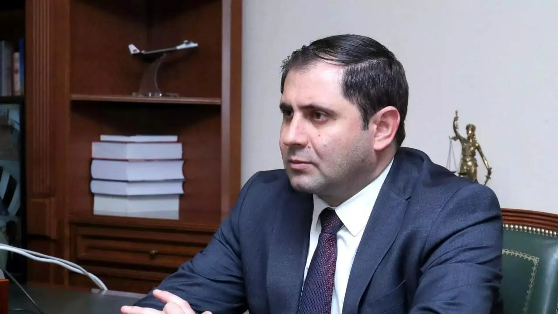 Suren Papikyan Fransa səfiri ilə təhlükəsizlik məsələlərini müzakirə edib