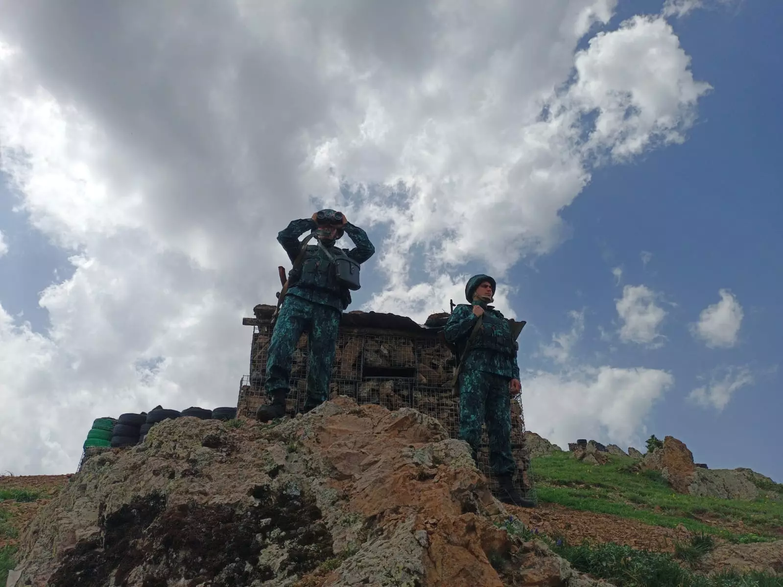 Azərbaycandan Gürcüstana qanunsuz keçmək istəyən Nepal vətəndaşları saxlanılıb