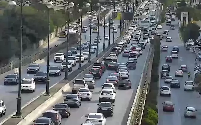 Bakıda hazırda sıxlıq müşahidə olunan yollar - SİYAHI