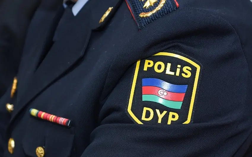 Yol Polisi yolun hərəkət hissəsində dayanan sürücülərə müraciət edib