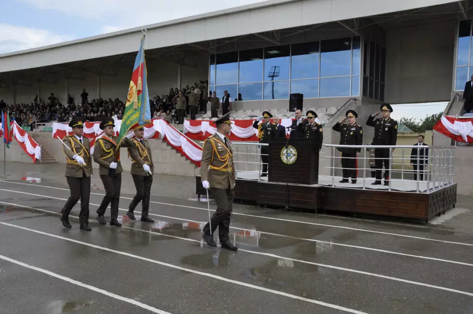 FHN-in Akademiyasında gənc kursantların hərbi andiçmə və məzunların buraxılış mərasimi keçirilib