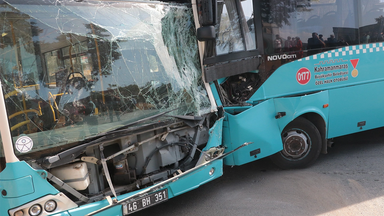 Kahramanmaraşda iki avtobus toqquşması nəticəsində 9 nəfər  yaralanıb