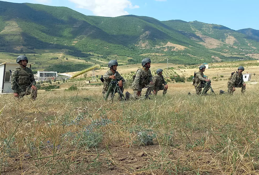 Hərbi vəzifəlilərin təlim toplanışı başa çatıb