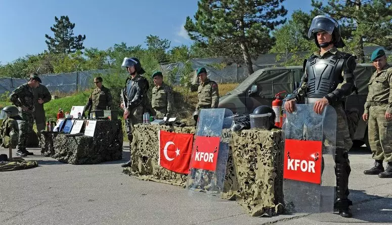 Türkiyə Kosovaya hərbi kontingent göndərir