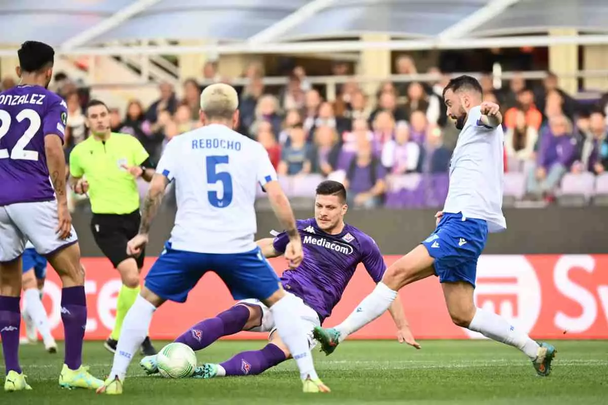 Konfrans Liqası: "Fiorentina" yarimfinala vəsiqə qazandı