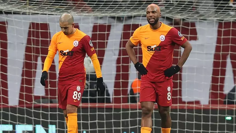 "Qalatasaray"a sabiq futbolçusuna görə transfer cəzası verildi