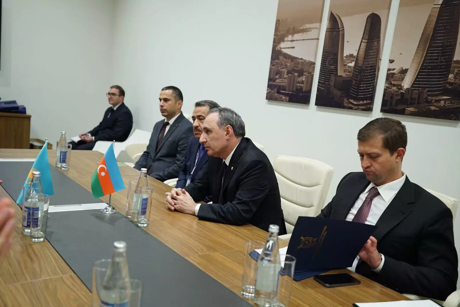 Kamran Əliyev Qazaxıstanın Baş prokuroru ilə görüşüb - FOTO