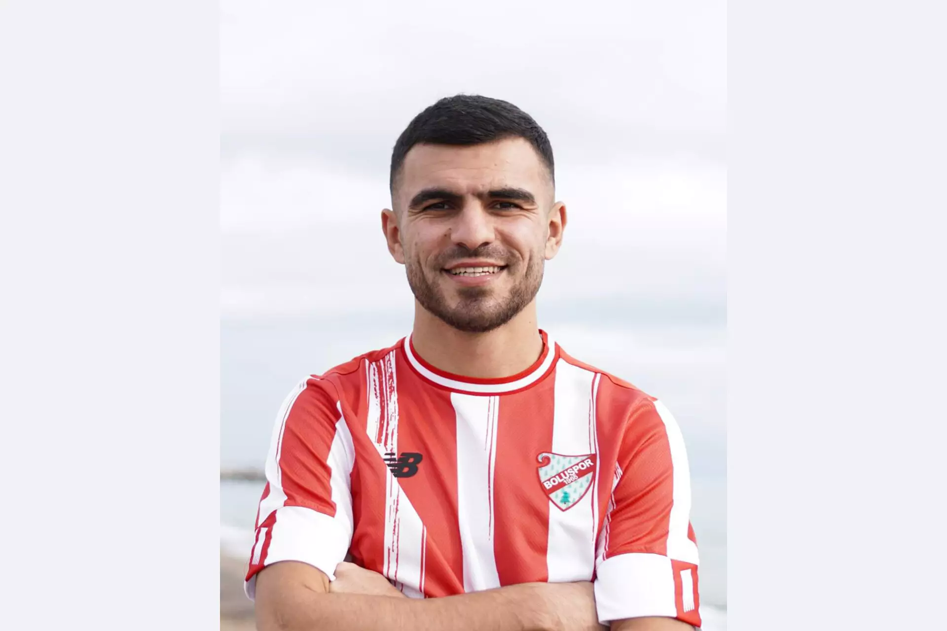 Azərbaycanlı futbolçu Türkiyə klubuna transfer oldu