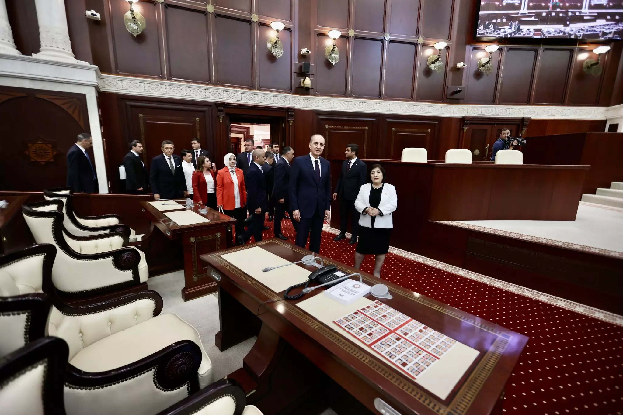 Türkiyə və Azərbaycan parlament sədrləri regional hadisələri müzakirə ediblər