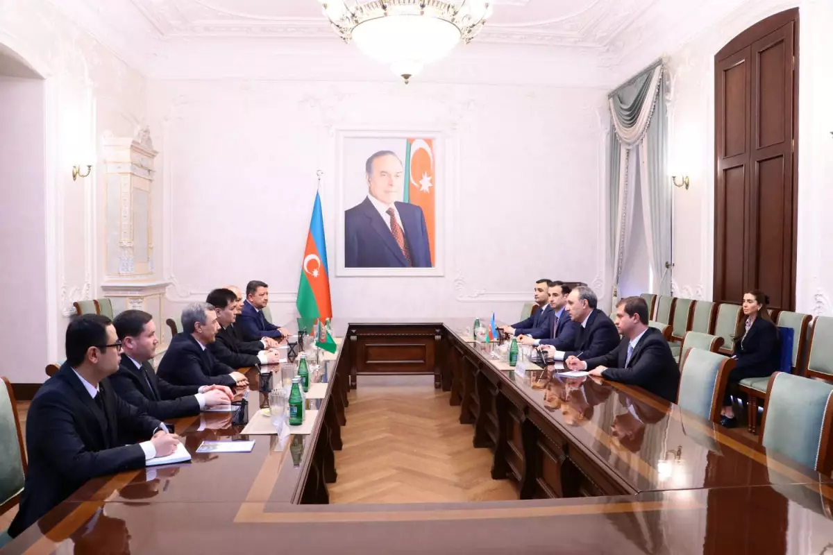 Kamran Əliyev Türkmənistan Baş prokurorunun müavini ilə görüşüb