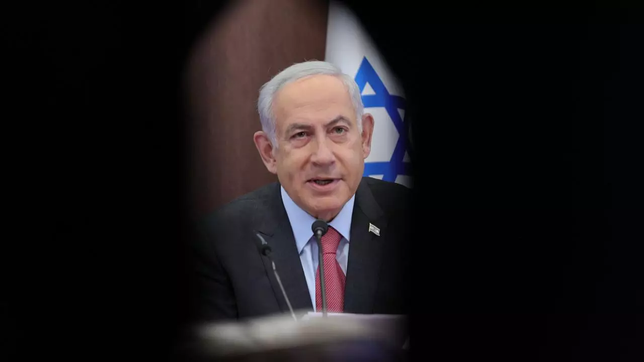 Vaşinqtonla gərginlik yaşayan Netanyahuya Çin lideri imzalı kitabını göndərib 