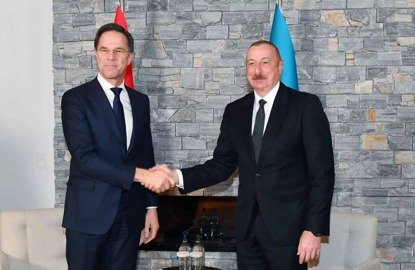 İlham Əliyev və Mark Rutte arasında görüş olub