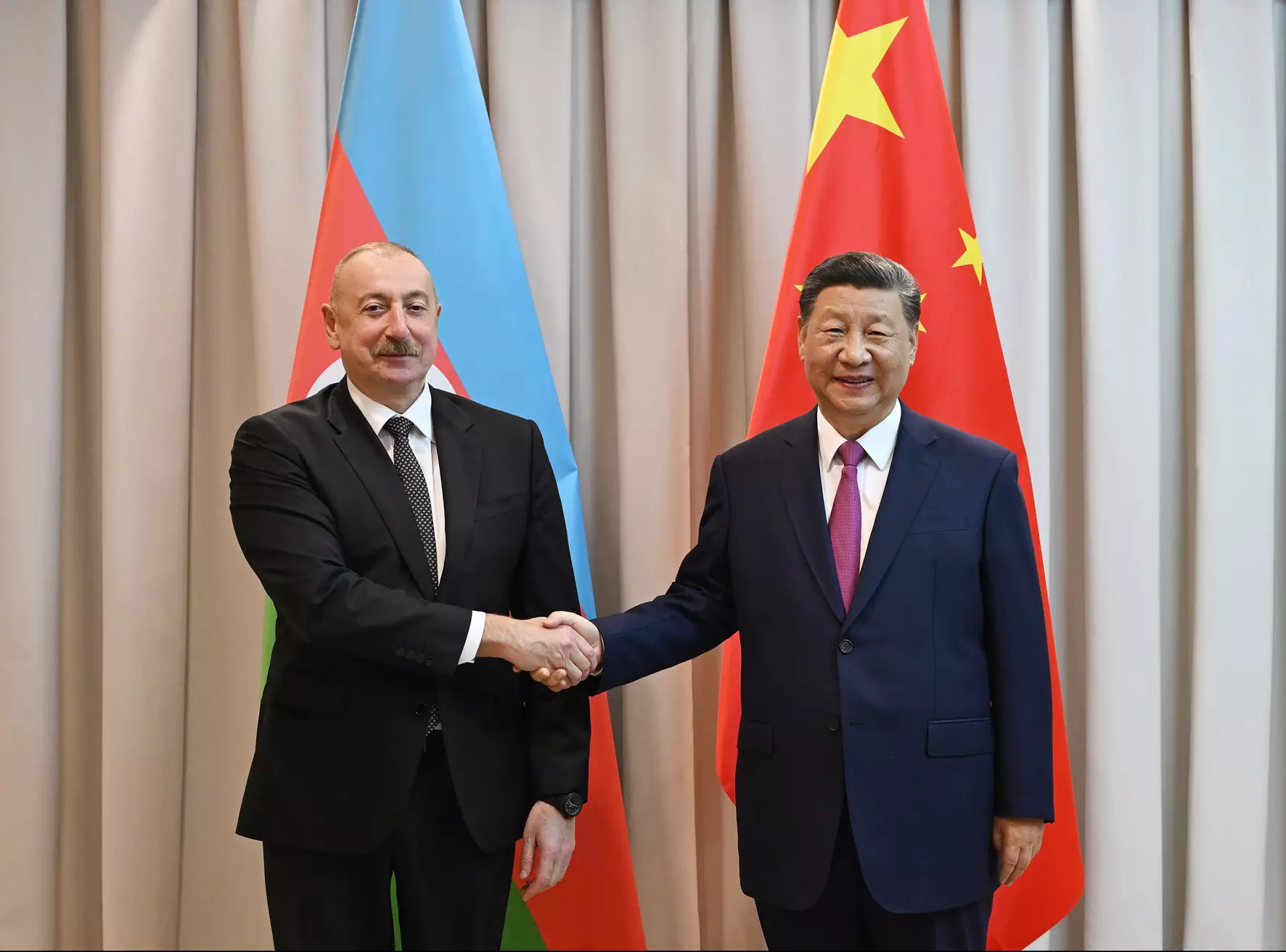 Astanada Prezident İlham Əliyevin Si Cinpinlə görüşü olub - YENİLƏNİB