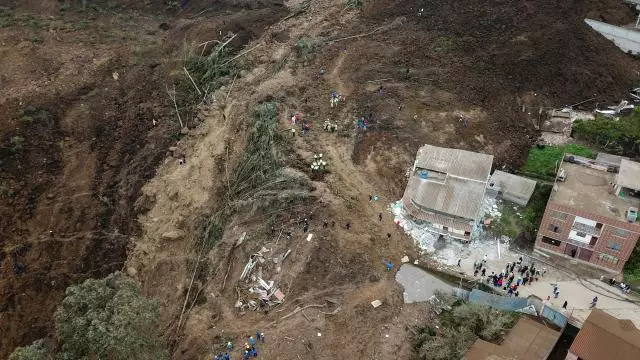 Ekvadorda torpaq sürüşməsi nəticəsində ölənlərin sayı 21-ə çatıb