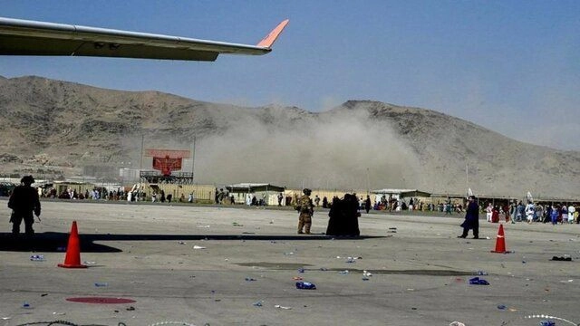 İŞİD Kabil aerodromuna silahlı hücumun məsuliyyətini öz üzərinə götürüb