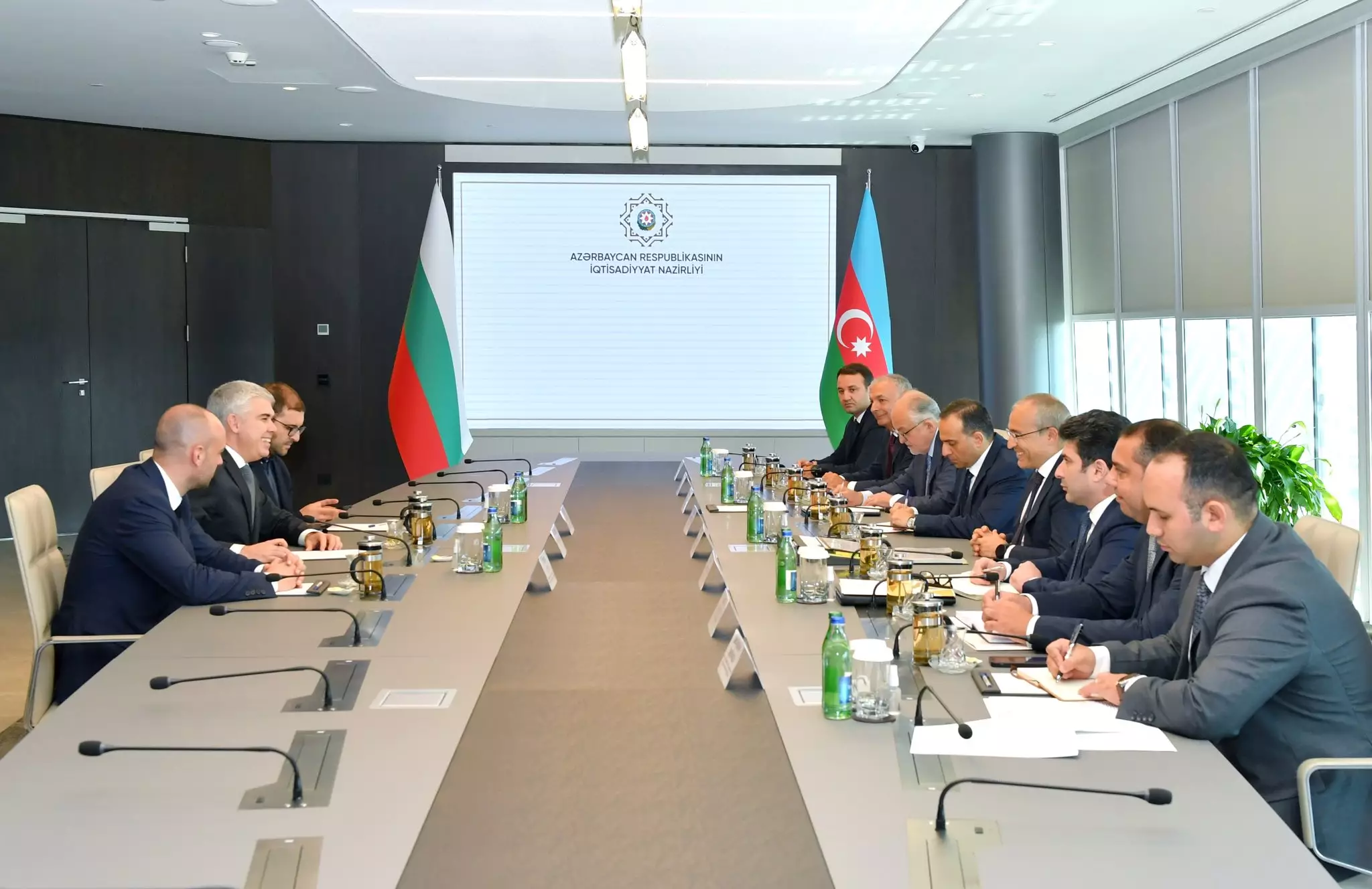 Azərbaycan və Bolqarıstan arasında iqtisadi əlaqələrin inkişaf istiqamətləri müzakirə edilib