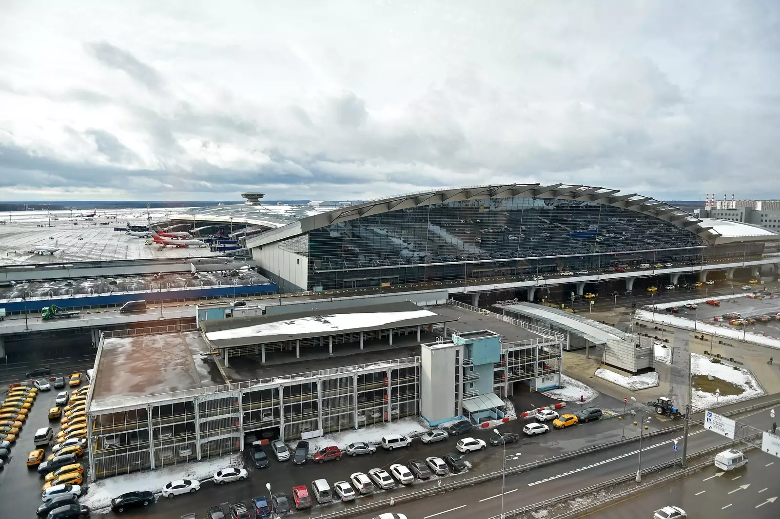 "Vnukovo" hava limanı normal rejimdə işləyir - mətbuat xidməti