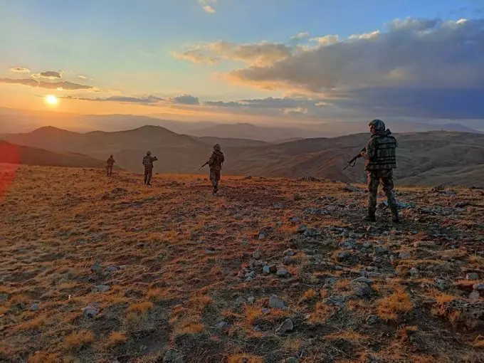 Türkiyə sərhədçiləri terrorçuları yaxalayıb