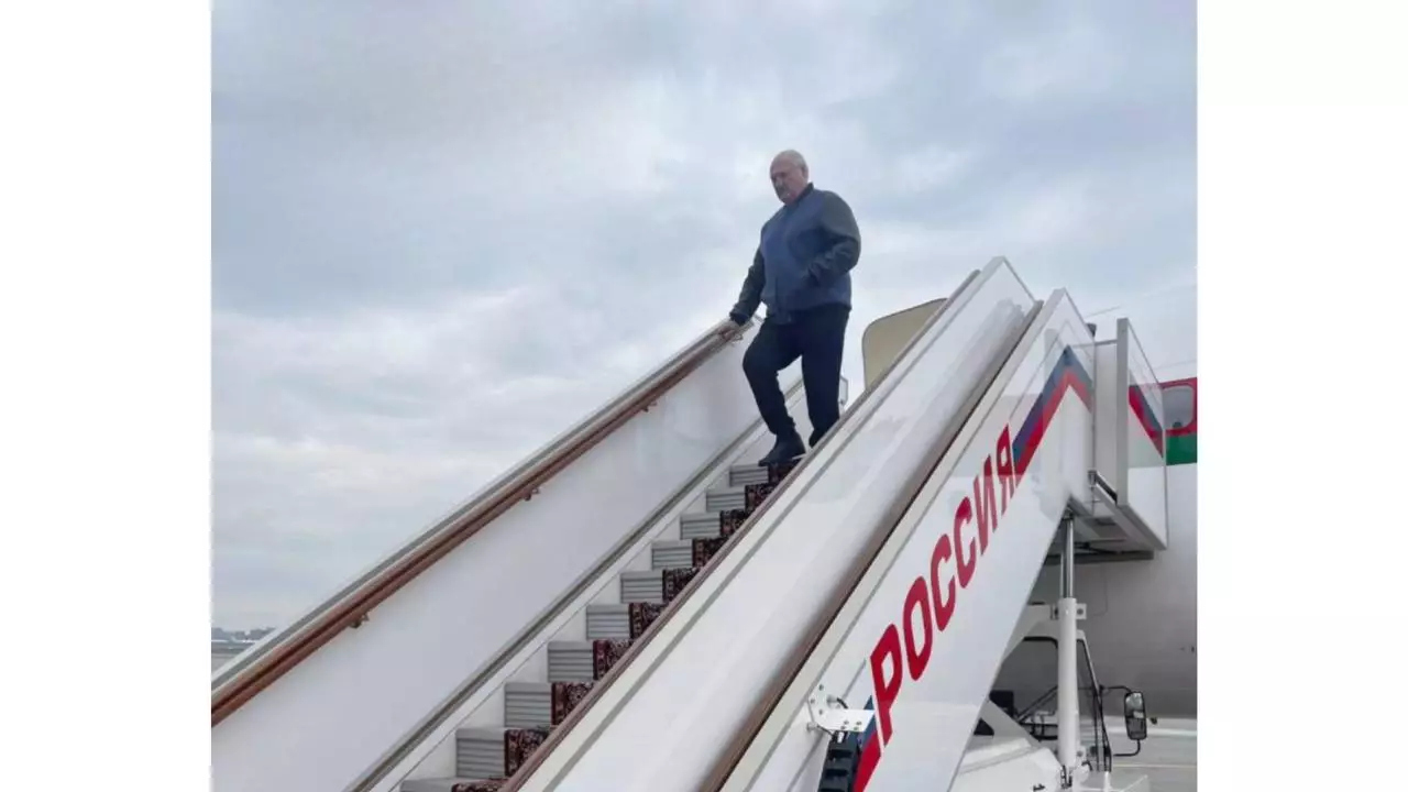 Lukaşenko Moskvaya gedib