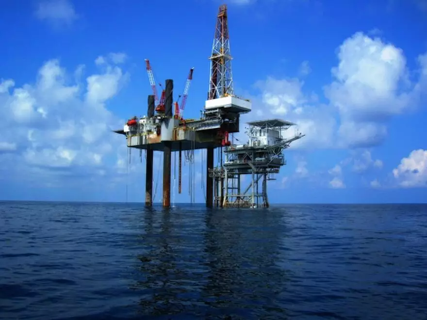 Azərbaycan neftinin qiyməti 100 dollardan aşağı düşdü