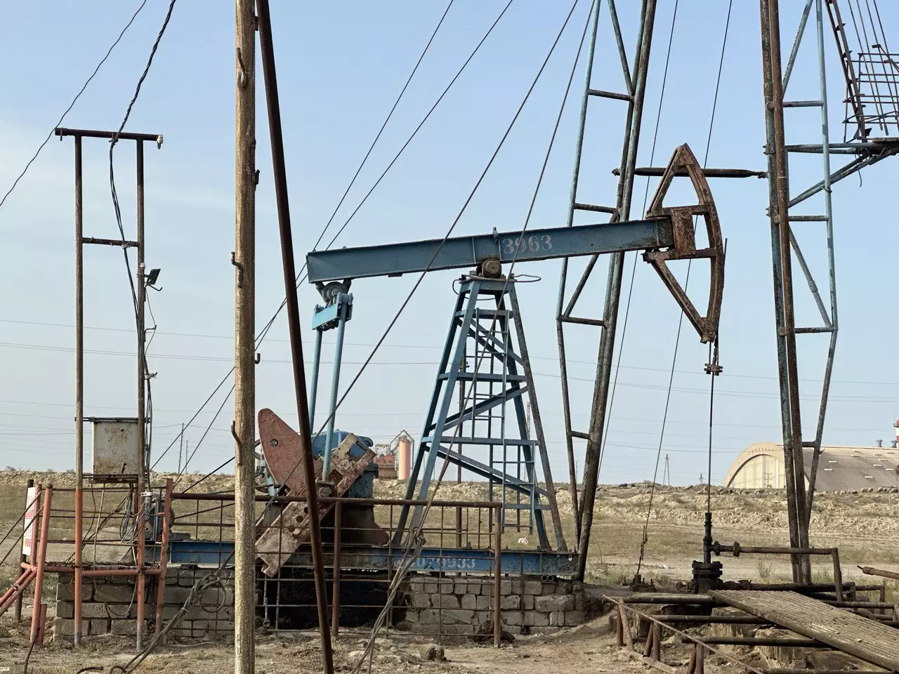 Azərbaycan nefti ucuzlaşmağa davam edir