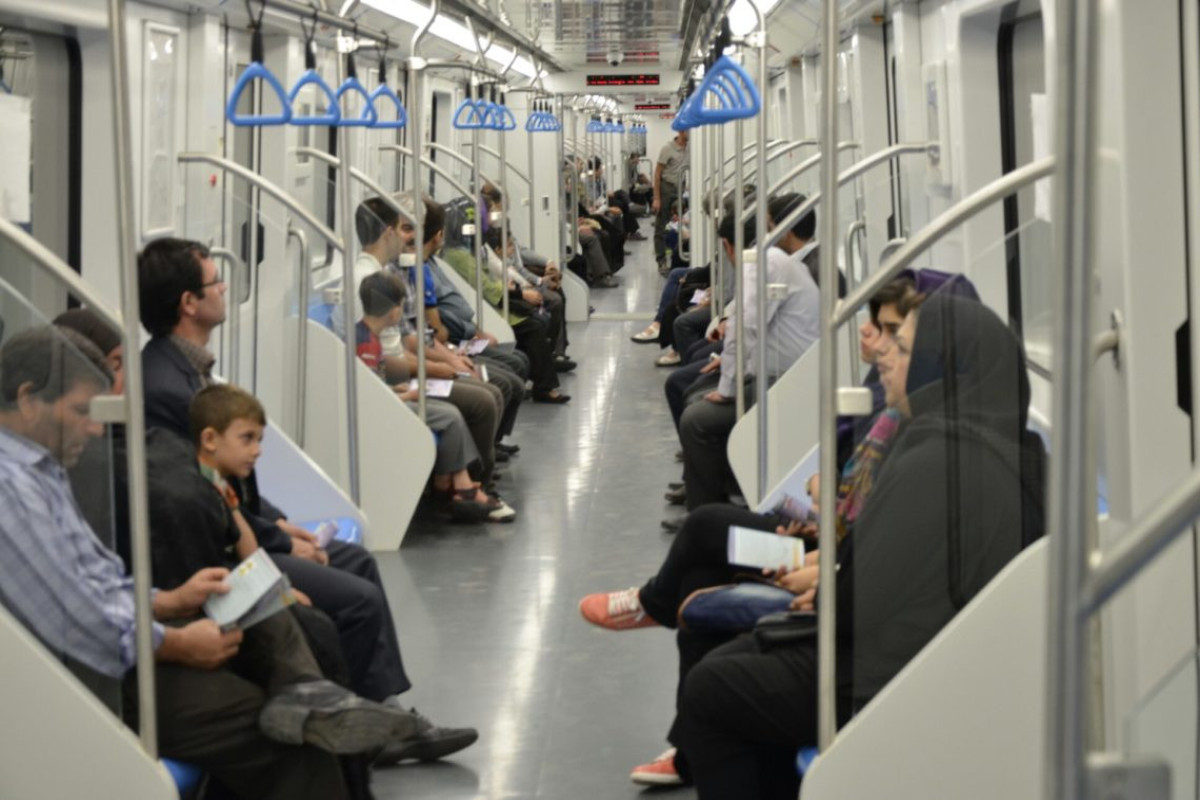 Tehran metrosunda vaqonu yandırmağa cəlb edən şəxs həbs edilib