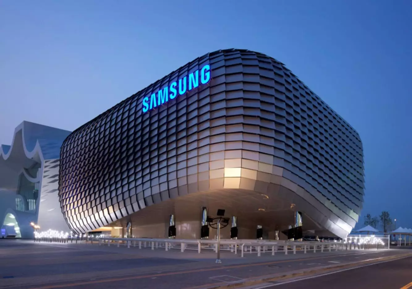 “Samsung” avtomobillər üçün bərk cisimli akkumulyatorlar istehsal edəcək