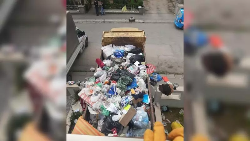 Türkiyədə bir nəfərin evindən 50 ton zibil çıxarılıb - FOTO