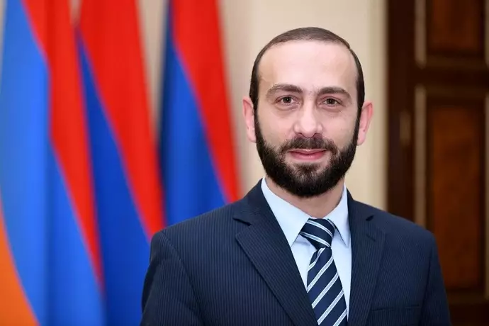 Mirzoyan Moskvada Lavrov və Ceyhun Bayramovla görüş təklifini qəbul edib