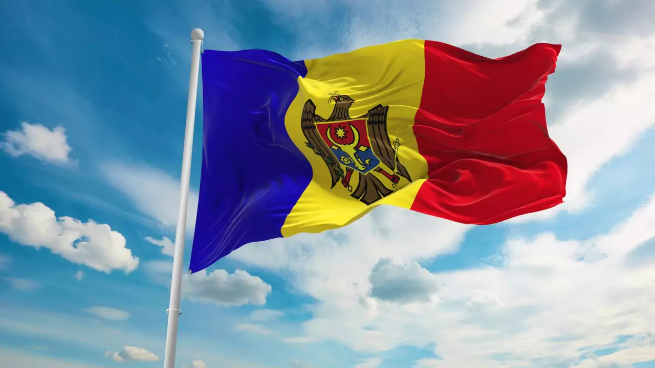 Moldova parlamentinin prezidenti vətəndaşları özlərini rumın adlandırmağa çağırıb