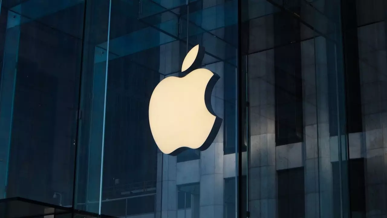 Apple-ın bazar dəyəri yenidən 3 trilyon dolları keçib