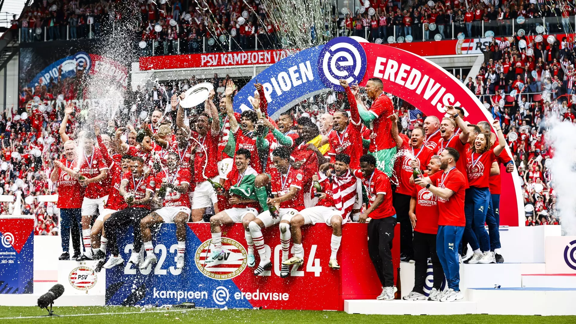 PSV 25-ci dəfə Hollandiya çempionu oldu