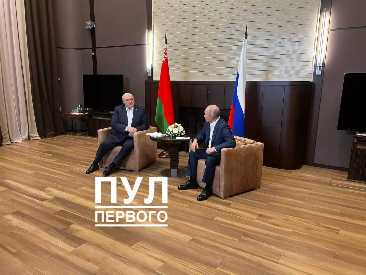 Putin və Lukaşenko Soçidə görüşüb