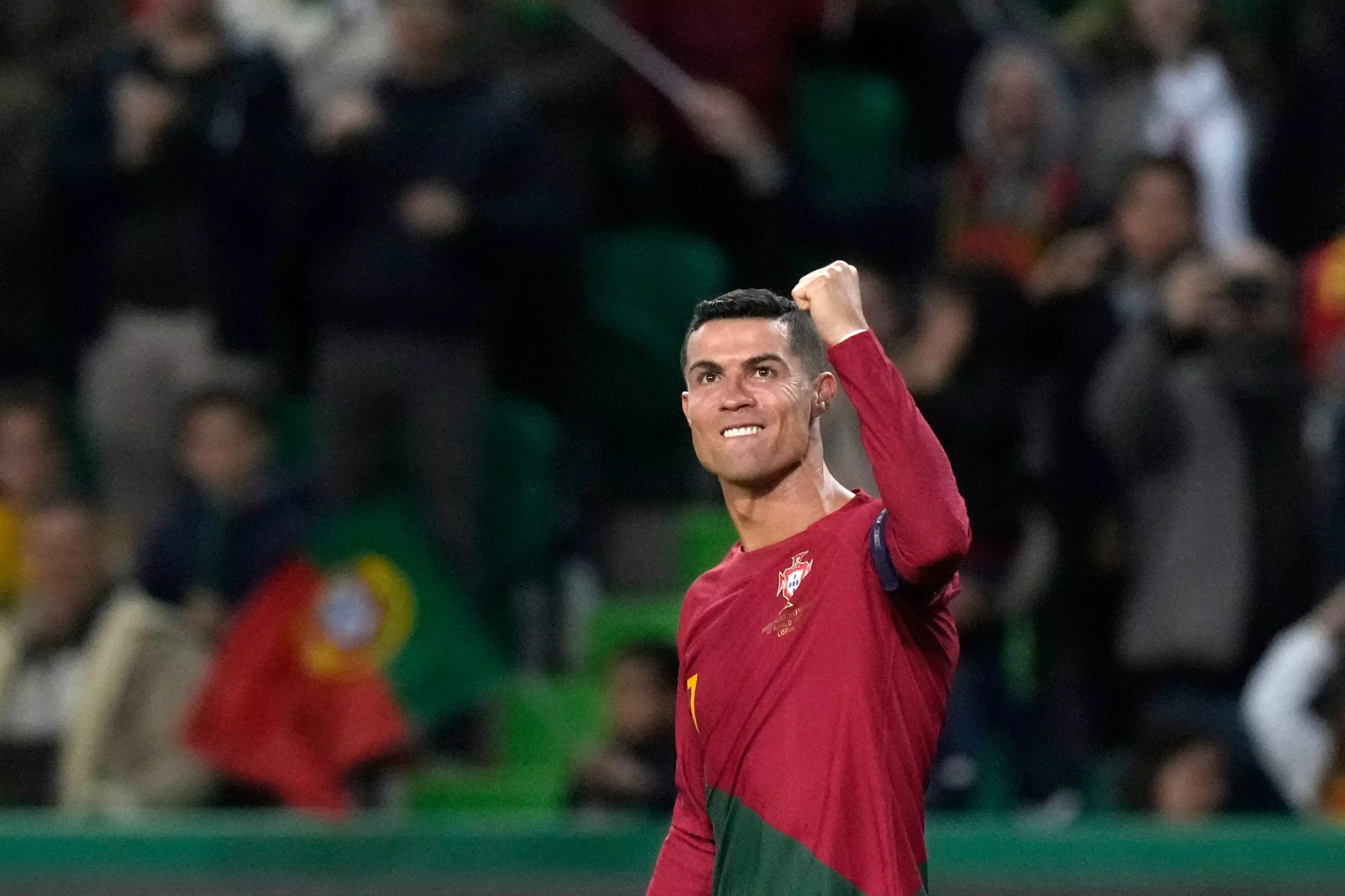 Kristiano Ronaldo 100-ə çatdı
