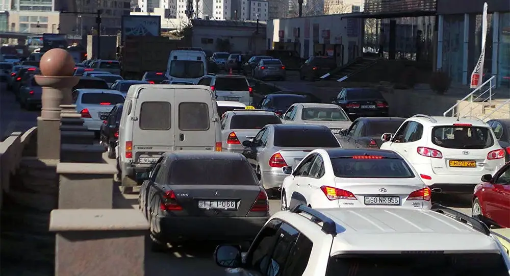 Bakıda tıxac olan yollar açıqlanıb