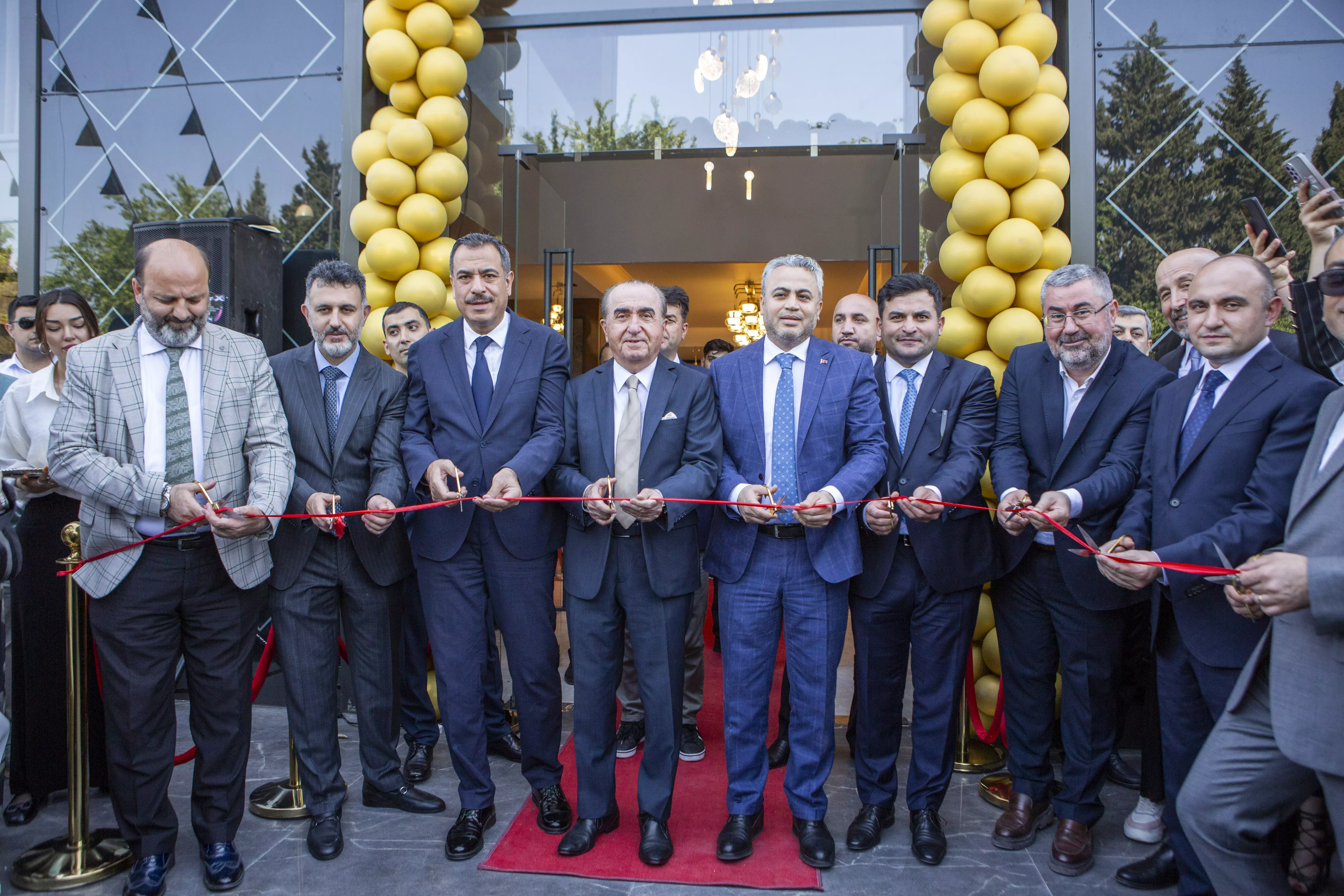 Seranit Bakıda yeni sərgi salonu ilə beynəlxalq bazarlarda gücünü artırır