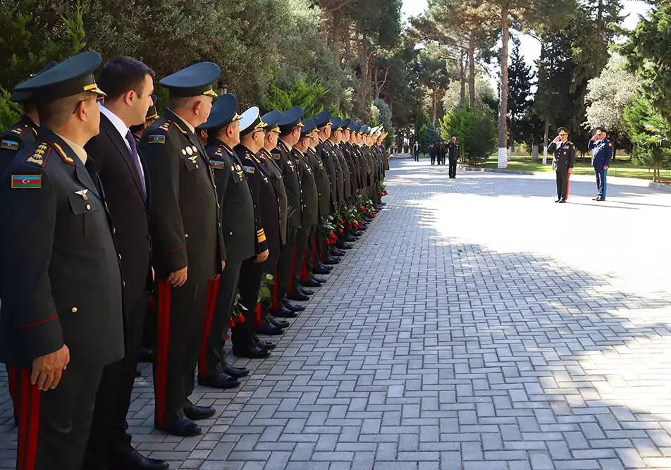 Müdafiə Nazirliyinin hərbi qulluqçularına ali hərbi rütbələr təqdim edilib