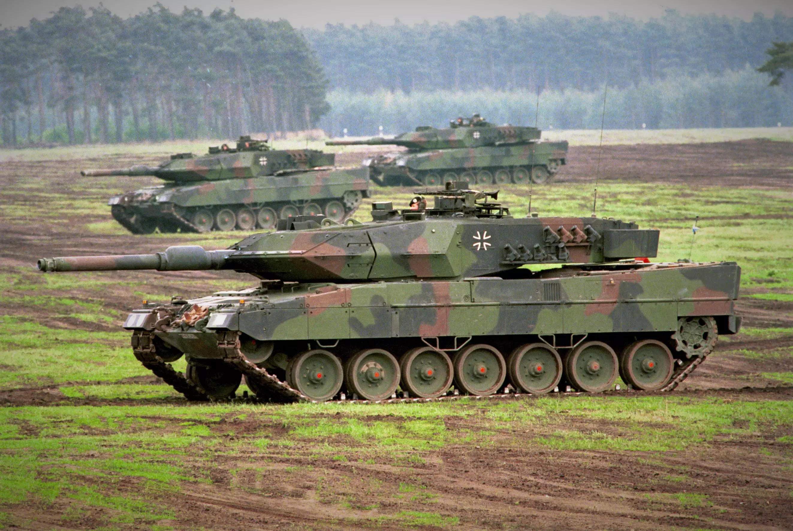 Almanya Polşaya "Leopard 2" tankarını Kiyevə göndərməyə icazə verdi