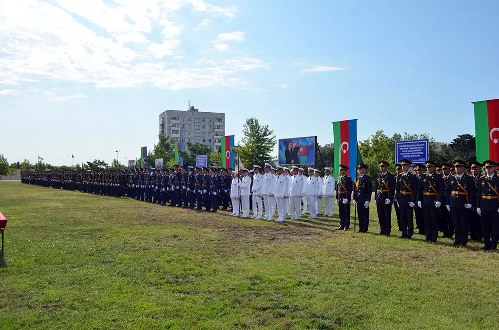 Heydər Əliyev adına Hərbi İnstitutda buraxılış mərasimi keçirilib