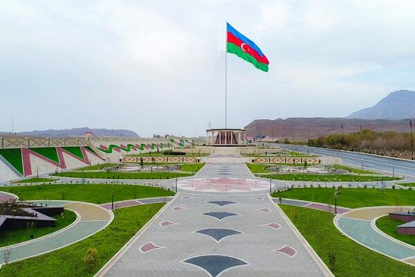 Culfa rayonunda Dövlət Bayrağı Meydanı istifadəyə verilib