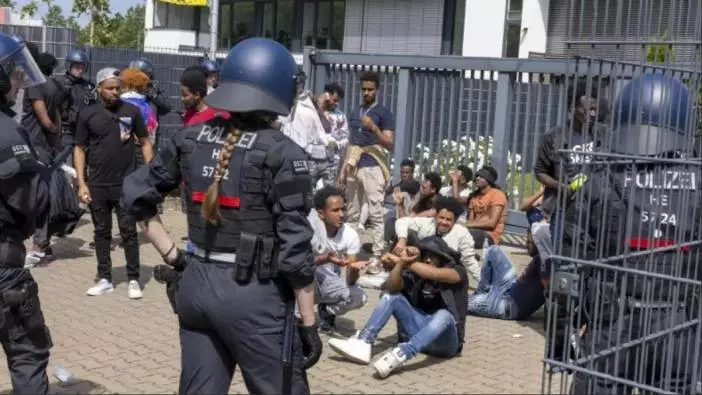 Almaniyada festivalda insident yaşanıb, 26 polis yaralanıb