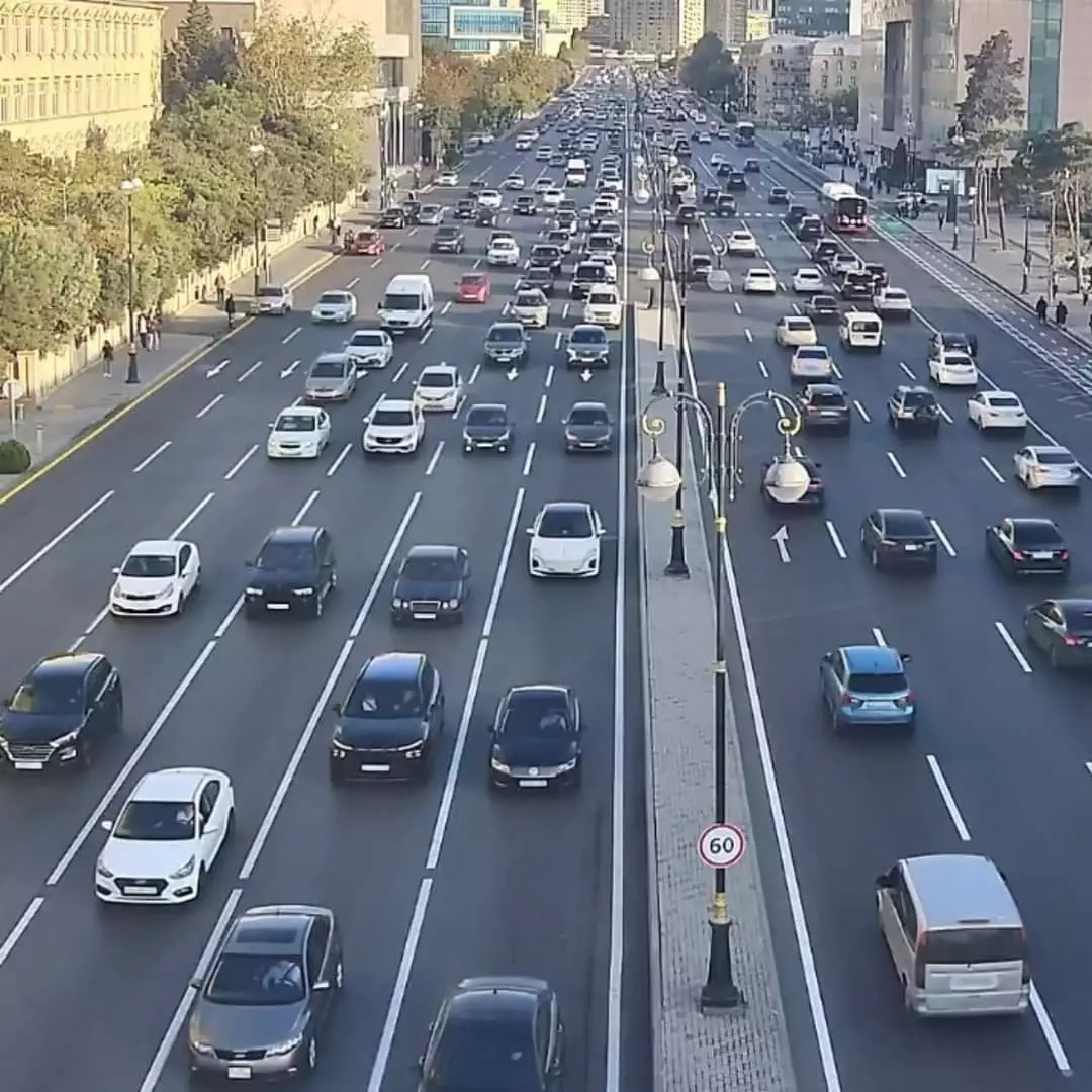 Bakıda hazırda sıxlıq müşahidə olunan yollar açıqlanıb