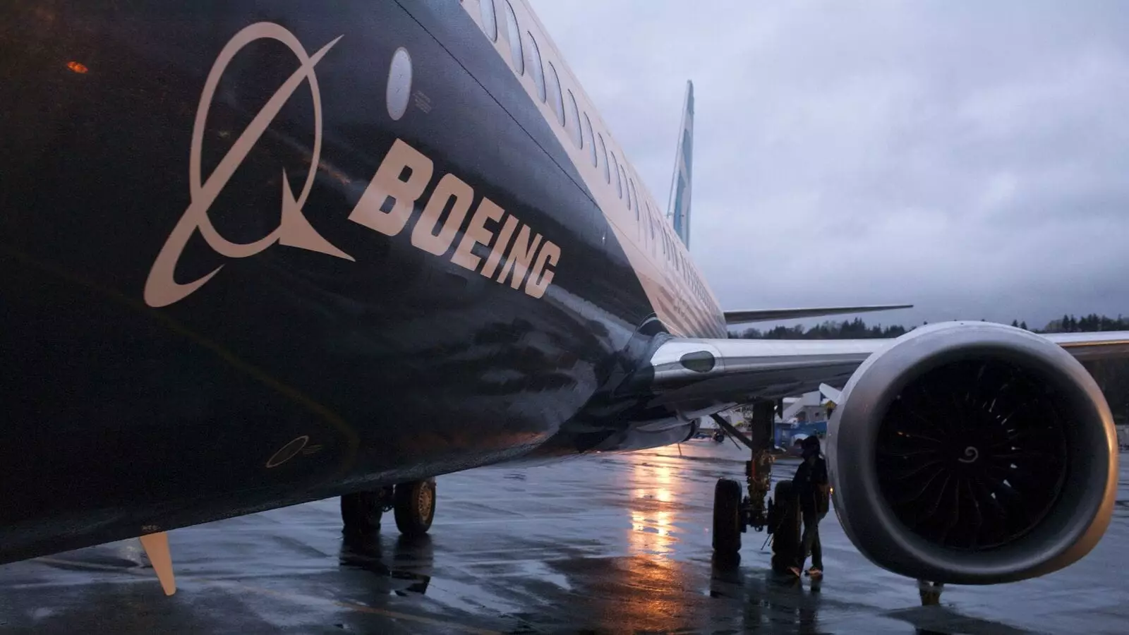 “Boeing” şirkəti işçilərinin 10%-ni ixtisar edəcək