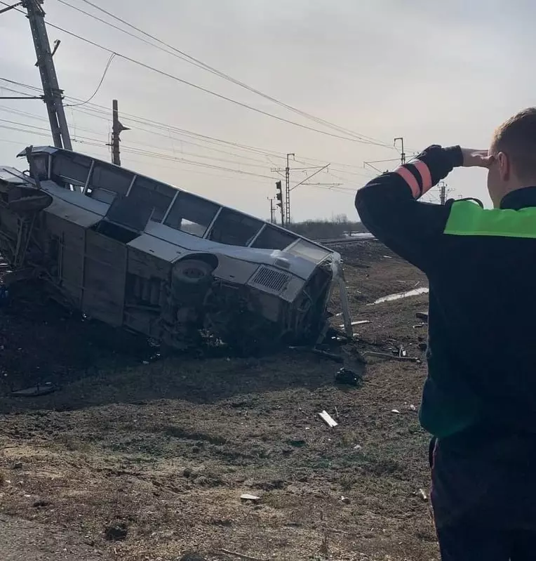 Rusiyada qatarla avtobusun toqquşması nəticəsində 8 nəfər ölüb