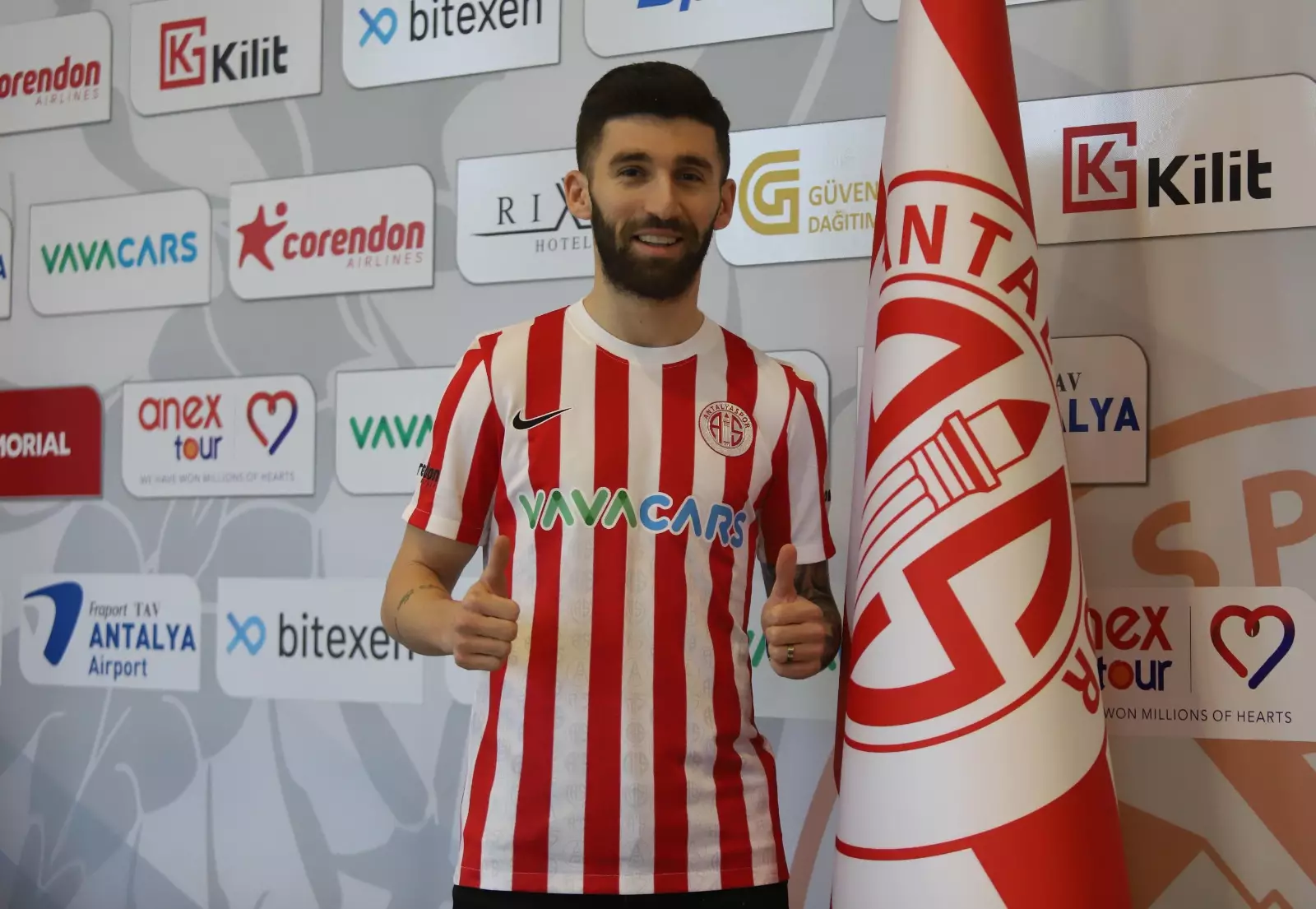 "Antalyaspor" "Hall Siti"dən  futbolçu transfer etdi