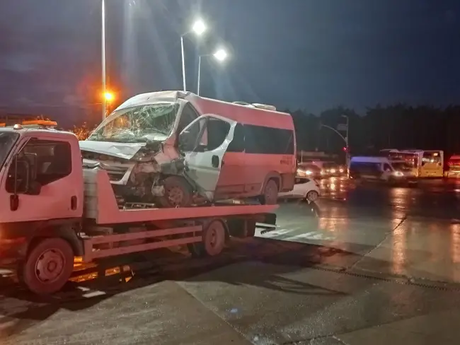 Türkiyədə avtobus qəza törədib, 14 nəfər yaralanıb-FOTO