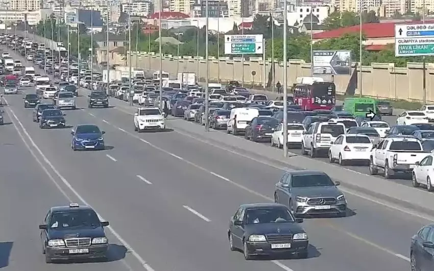 Bakıda hazırda sıxlıq müşahidə olunan yollar açıqlanıb