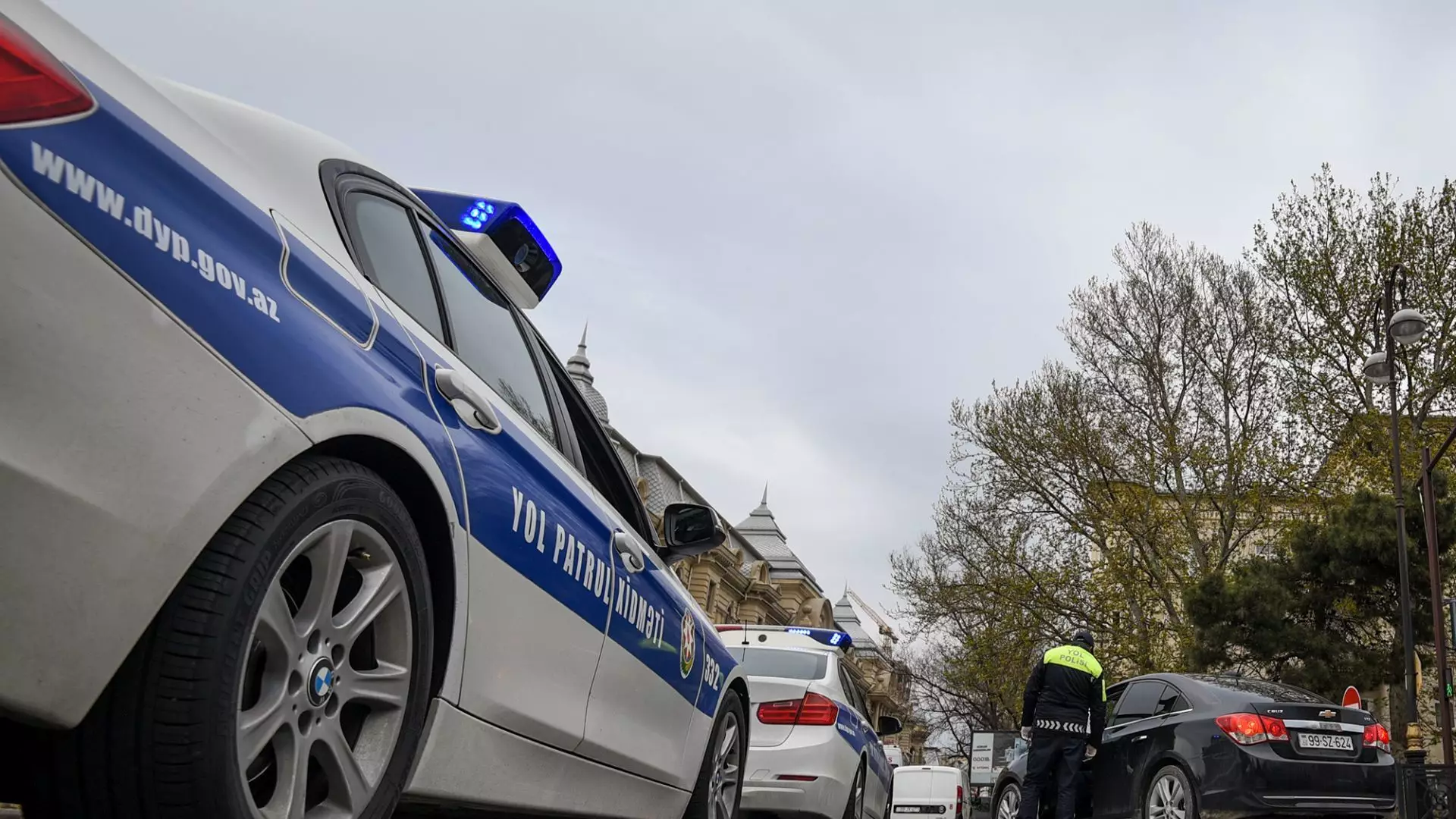 Baş Dövlət Yol Polisi İdarəsi əlverişsiz hava şəraiti ilə bağlı hərəkət iştirakçılarına müraciət edib