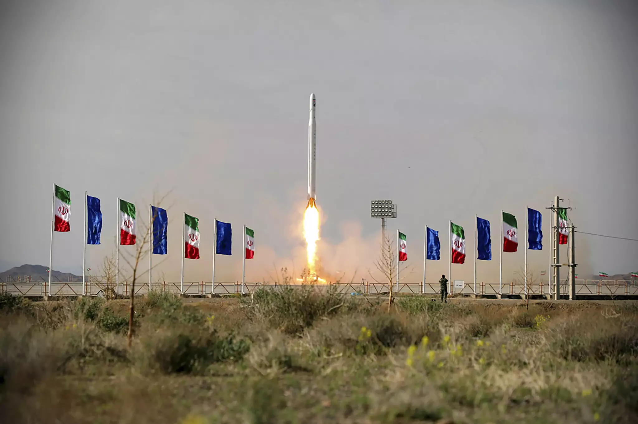 İran yeni hipersəs raketini nümayiş etdirib