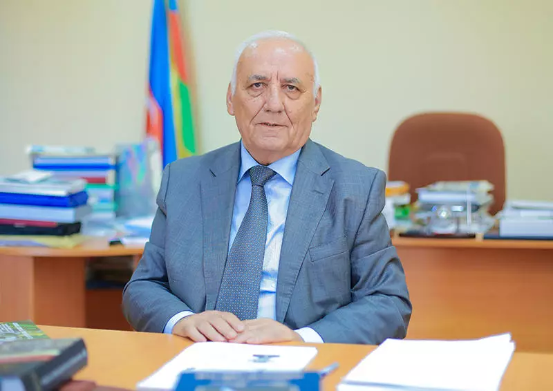 Prezident Yaqub Mahmudovu təltif edib